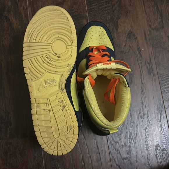 nike Homer, Simpsons *RARE* - Picture 2 of 3